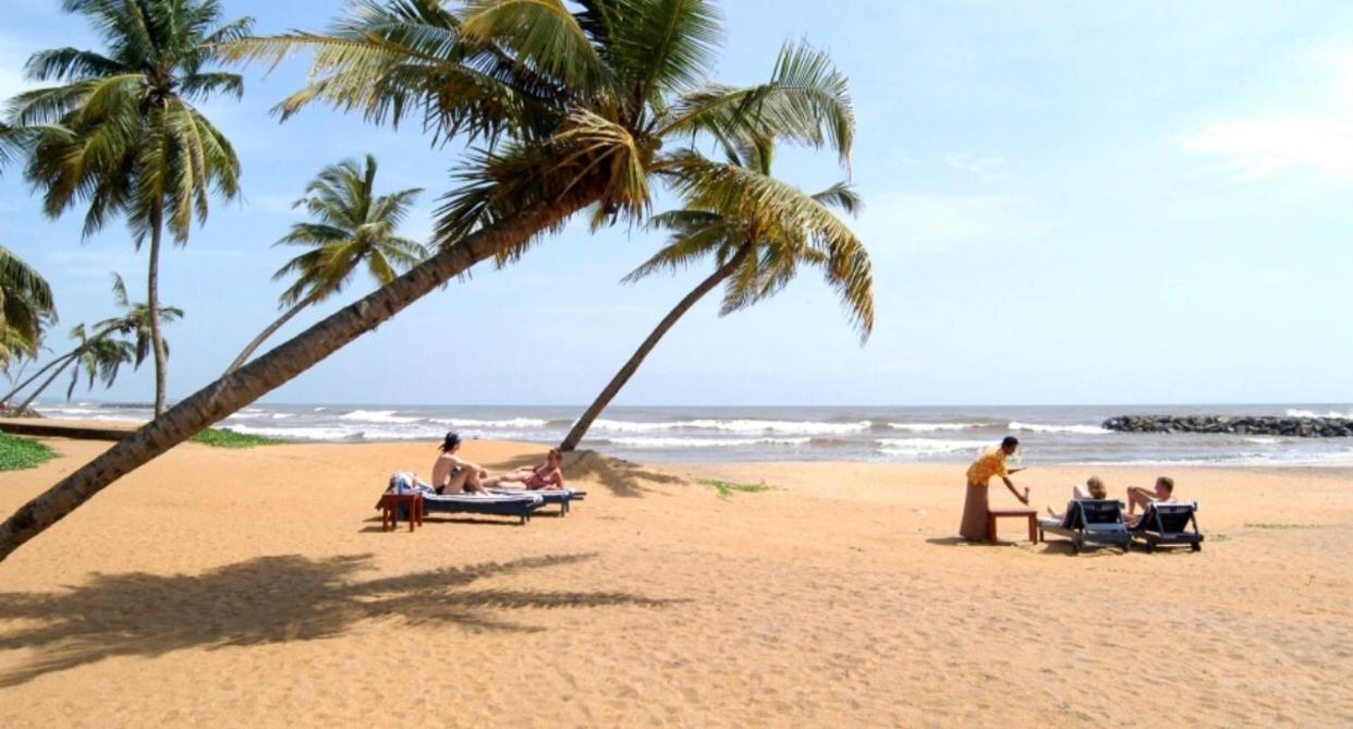 Shenys Beach Villa Negombo Extérieur photo